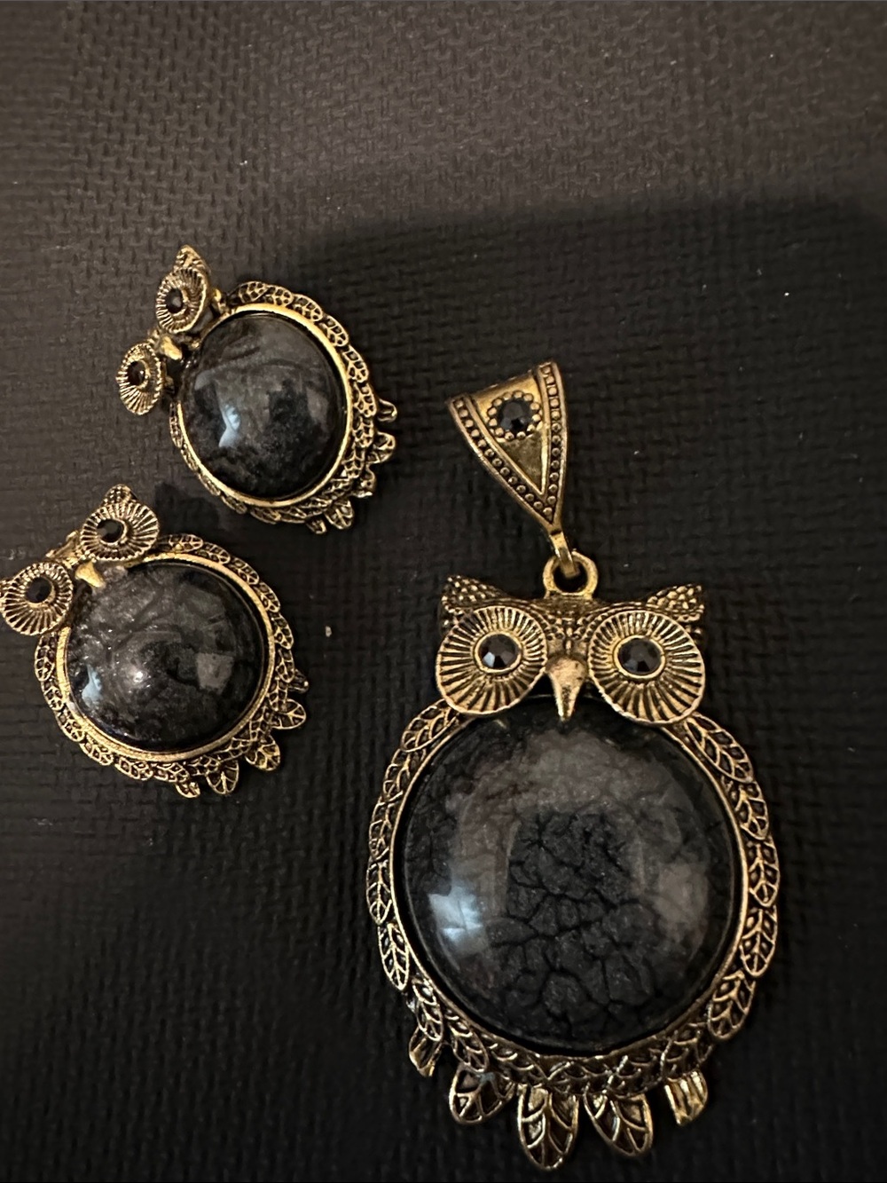 Vintage-Inspired Gold Owl Pendant and Earrings Set with Black Stone